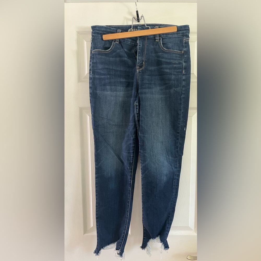 AMERICAN EAGLE Curvy Hi-Rise Jegging Crop Jean